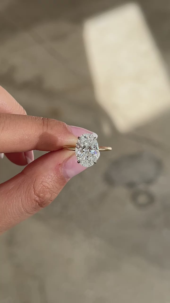 2 CT Oval Cut IGI Certified Lab Grown Diamond Ring